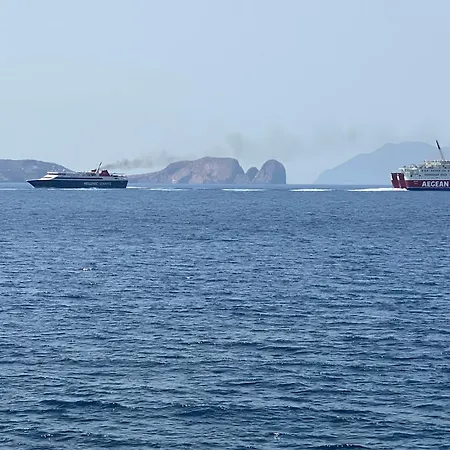 Milos Island -cavo Paradiso Boutique Ochen House