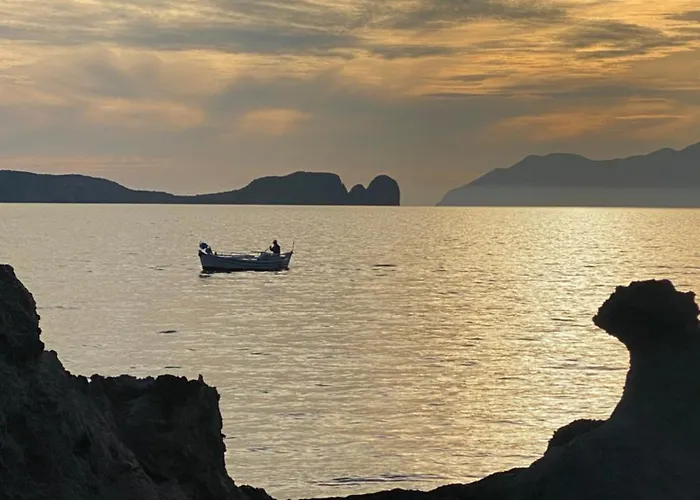 Milos Island -cavo Paradiso Boutique Ochen House Plaka (Milos)