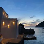 Milos Island -cavo Paradiso Boutique Ochen House Lägenhet *