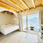 Milos Island -cavo Paradiso Boutique Ochen House Plaka (Milos)