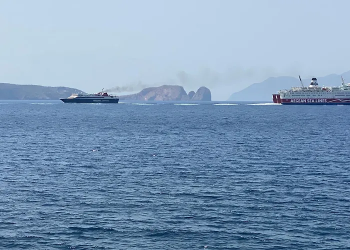 Milos Island -cavo Paradiso Boutique Ochen House